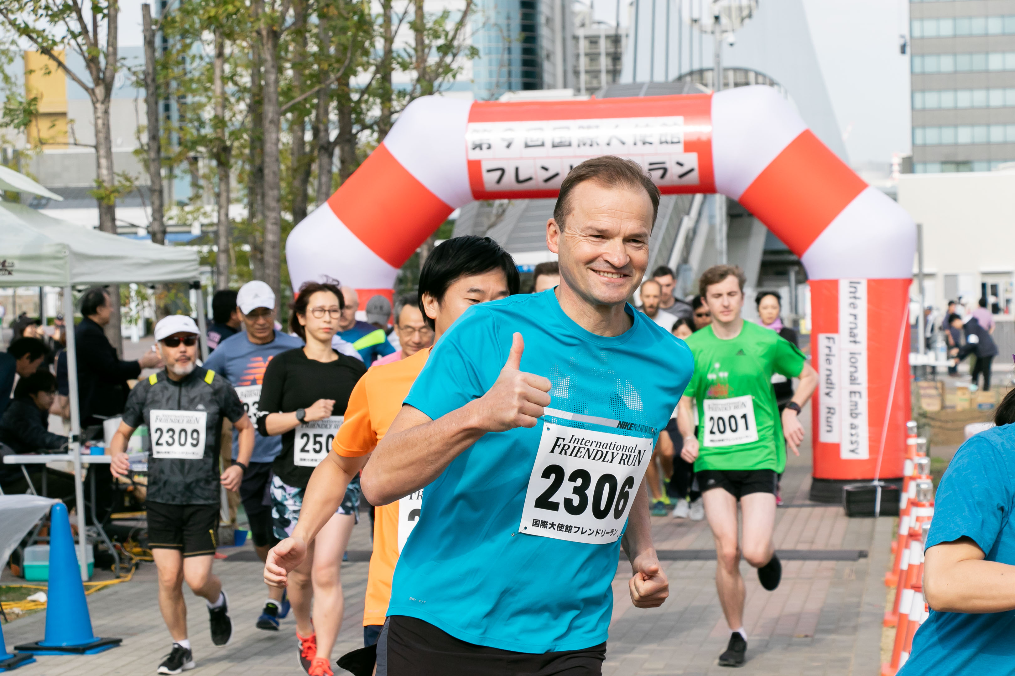 第10回国際大使館フレンドリーラン Lawson Do Sports 全国のマラソン トライアスロン 自転車レース等のスポーツ大会のエントリーサイト