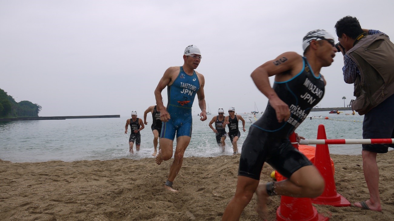 イルカたちも待ち望んでいる 第37回 天草宝島国際トライアスロン大会 Lawson Do Sports 全国のマラソン トライアスロン 自転車レース等のスポーツ大会のエントリーサイト